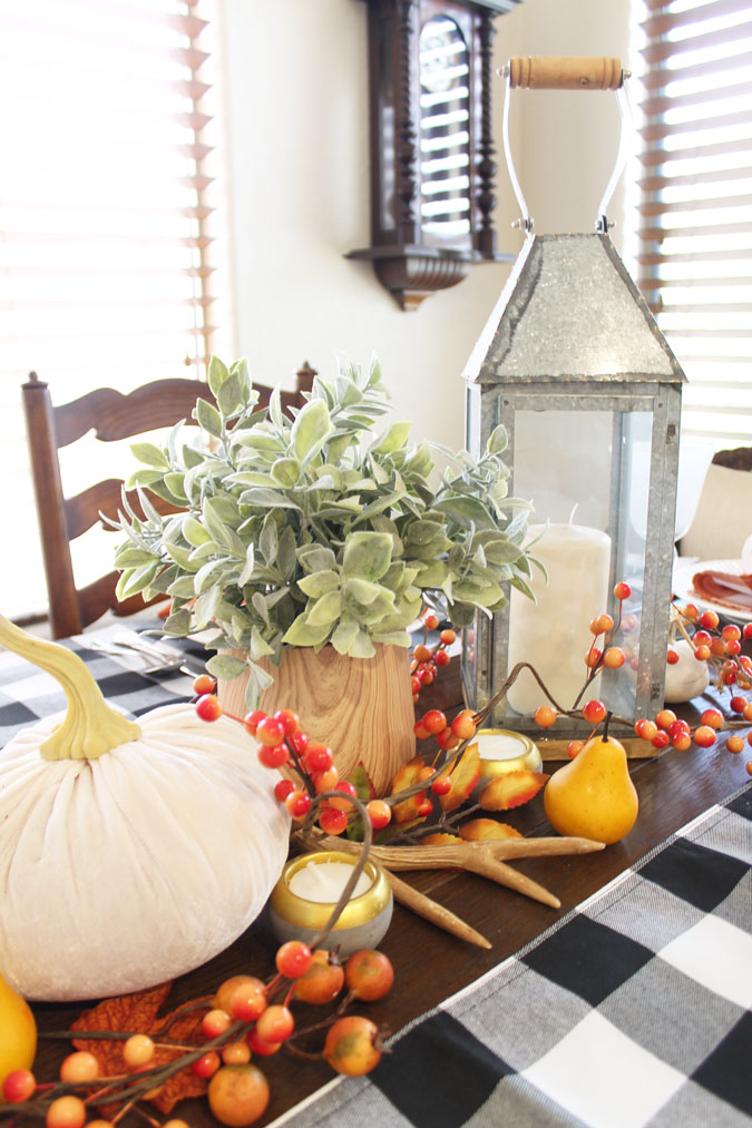 Farmhouse Inspired Fall Table. 